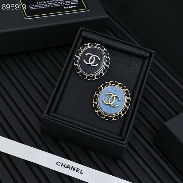 25P BROOCH IN BLUE DENIM BLACK LEATHER-THREADED OVAL