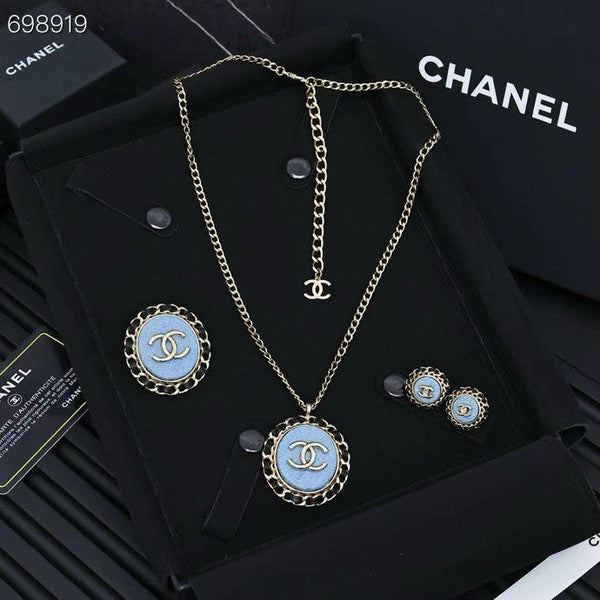 25P BROOCH IN BLUE DENIM BLACK LEATHER-THREADED OVAL