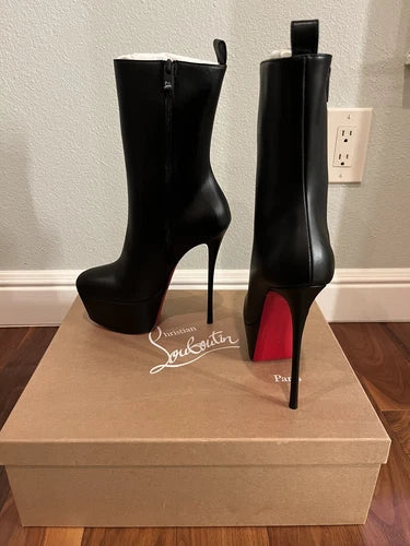 CL Dolly Booty Alta 160 Black Calfskin Ankle Boots