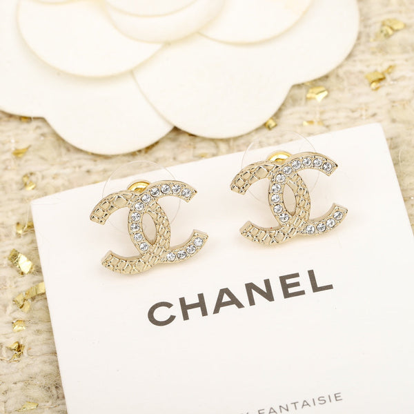 ORECCHINI IN ORO CON DOPPIO C E MEZZO DIAMANTE