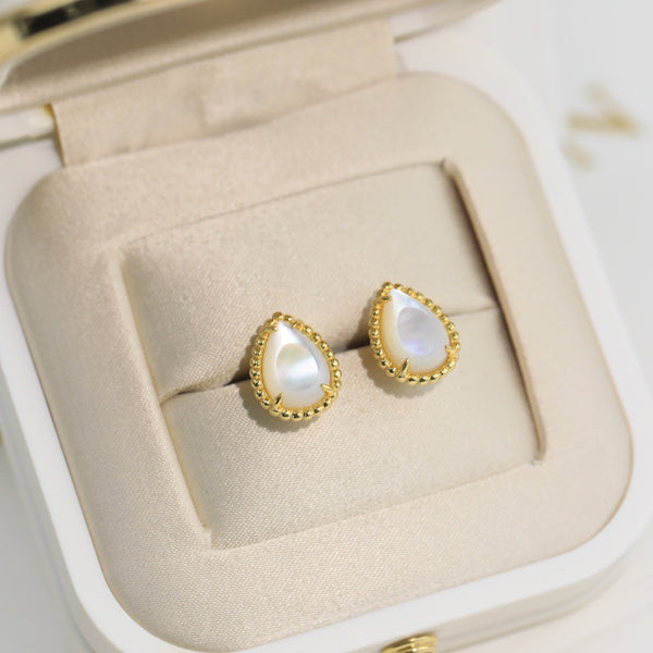 BOHEME MOP GOLD STUD EARRINGS