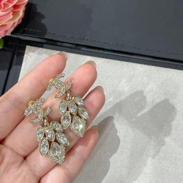 CHANE SMALL FRAGRANCE WHEAT GOLD DIAMOND ORECCHINI