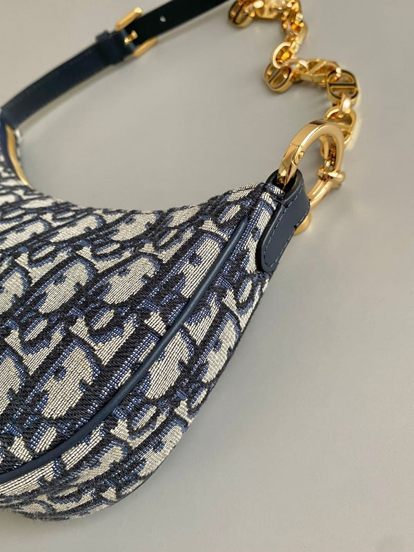 CD LOUNGE 26CM RICAMO OBLIQUO BLU