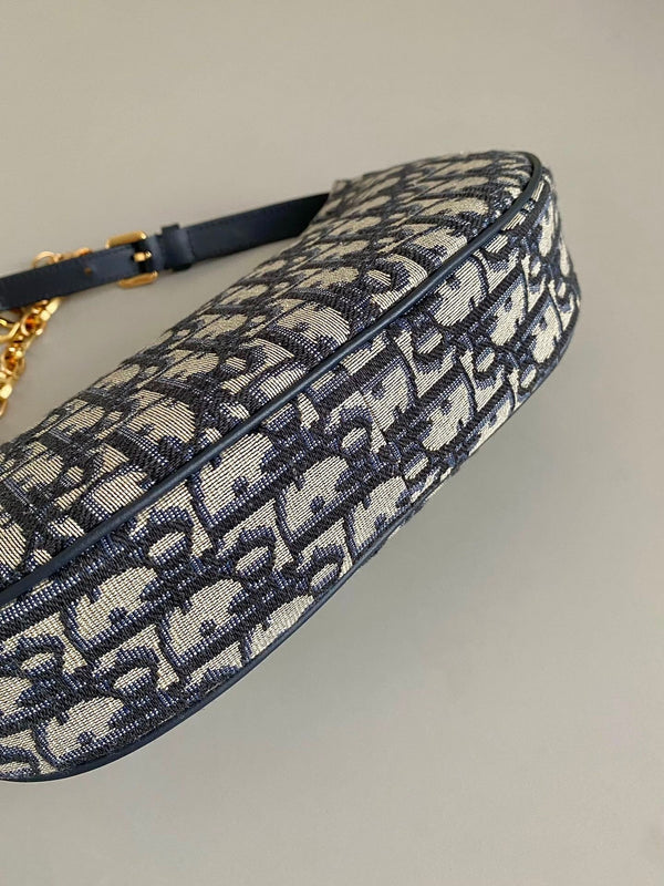 CD LOUNGE 26CM RICAMO OBLIQUO BLU