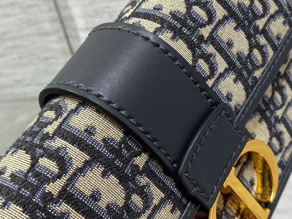 30 MONTAIGNE 21,5 CM RICAMO OBLIQUO BLU