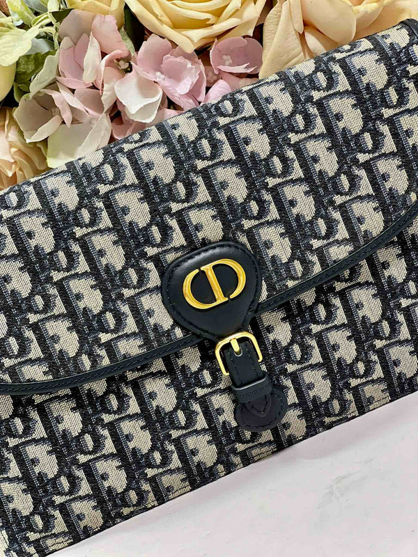 CD BOBBY 27CM RICAMO OBLIQUO BLU