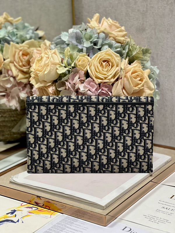 CD BOBBY 27CM RICAMO OBLIQUO BLU