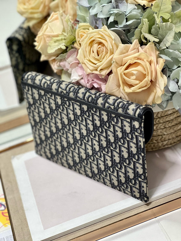 CD BOBBY 27CM RICAMO OBLIQUO BLU