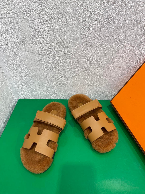 Chypre Sandal Gold shearling insole Gold goatskin lining