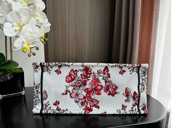 Borsa media per CD e libri, 36 cm, ricamo a farfalla con cuore bianco e rosso