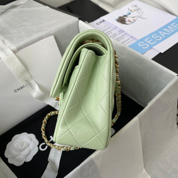 Medium Classic Flap Bag 23cm Light Green Lambskin Gold Hardware