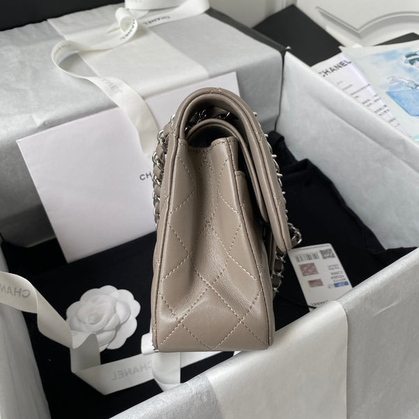 Medium Classic Flap Bag 23cm Brown Lambskin Silver Hardware