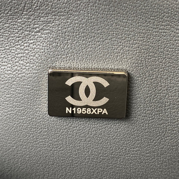 Medium Classic Flap Bag 23cm Grey Lambskin Silver Hardware