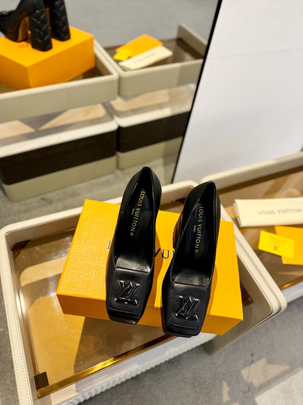 LV Shake Pump 120mm Pelle bovina nera liscia