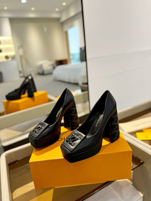 LV Shake Pump 120mm Pelle bovina nera liscia