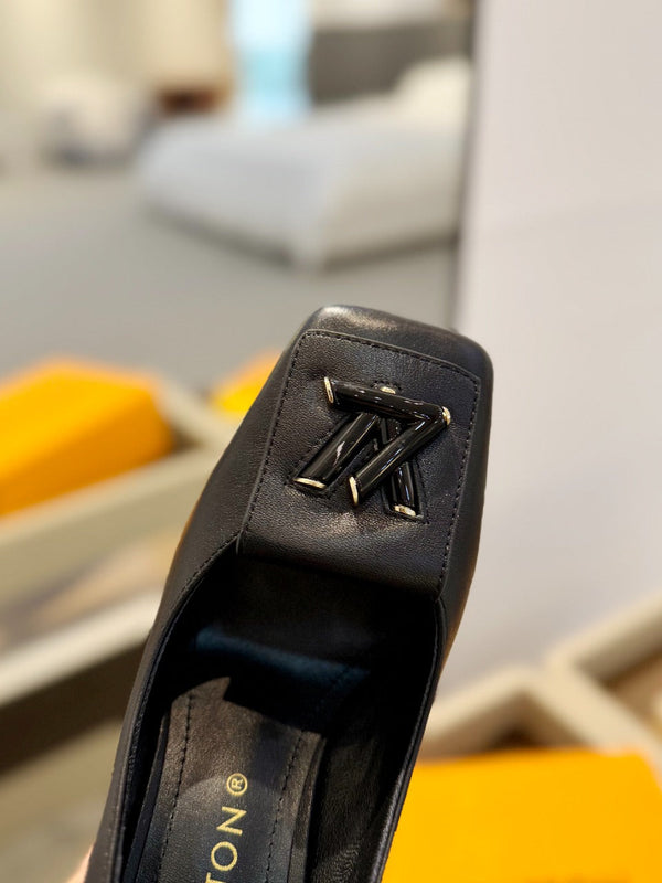 LV Shake Pump 120mm Pelle bovina nera liscia