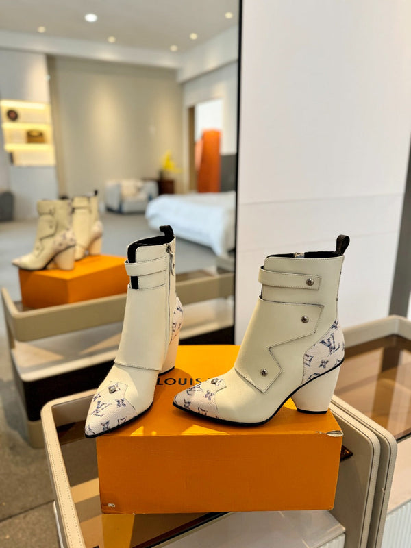 Stivaletto LV Trinity 75mm in pelle di vitello monogrammata bianca