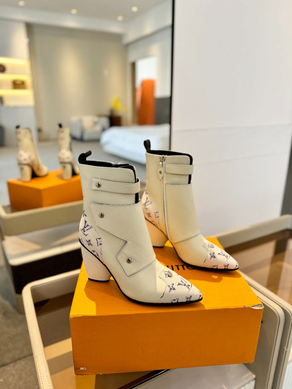 Stivaletto LV Trinity 75mm in pelle di vitello monogrammata bianca