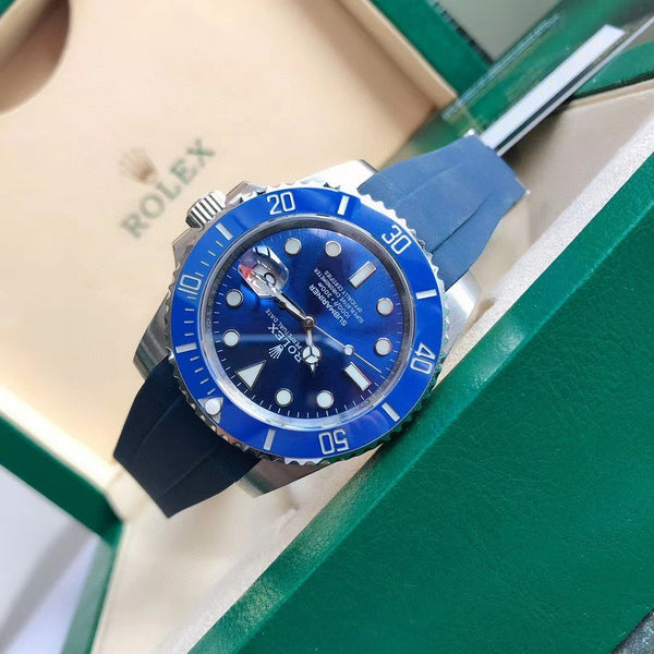 SUBMARINER DATE 41 BLUE BEZEL RUBBER STRAP