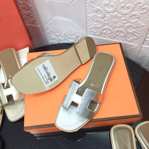 H flat bottom women's sandals silver