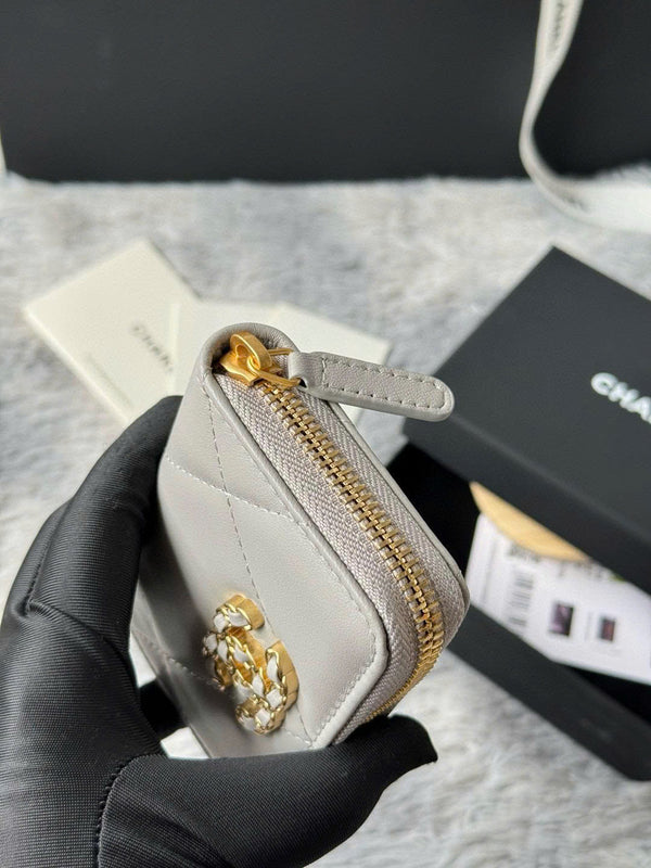 ALV Victorine 19 Zipped Coin Purse Lambskin