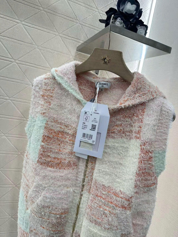 CC Sleeveless Knit Hoodie in Pink Cotton