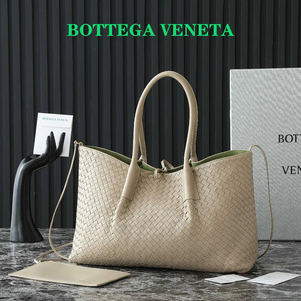 Borsa BV Pinacoteca 43 cm Pelle di vitello intrecciata beige e pelle scamosciata