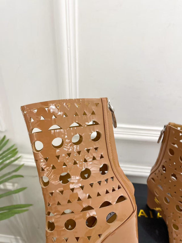 Alaïa Vienne Low-Cut Wedge Boots 90mm  Brown Suede Perforated