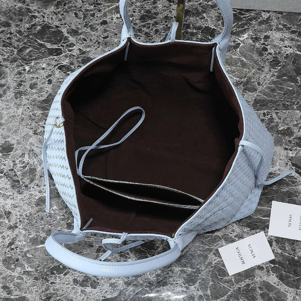 Borsa BV Pinacoteca 43 cm Pelle di vitello intrecciata e pelle scamosciata azzurro cielo