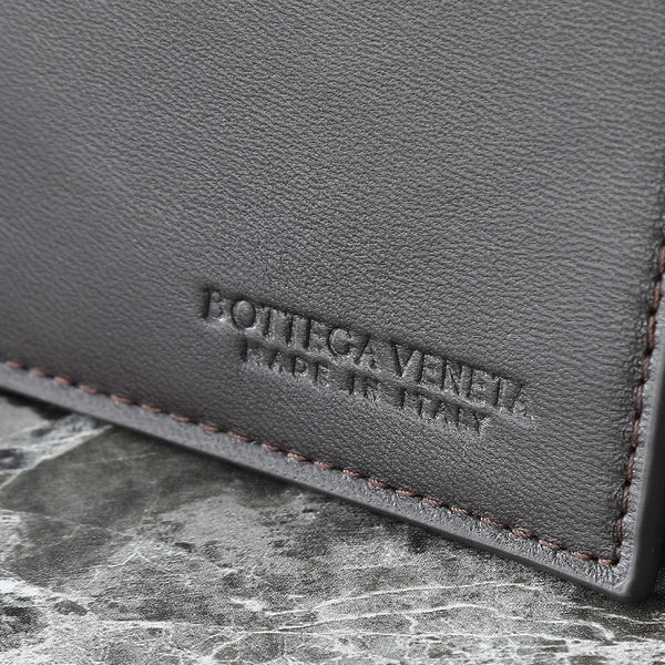 Borsa BV Pinacoteca 43 cm in pelle di vitello intrecciata marrone scuro e pelle scamosciata