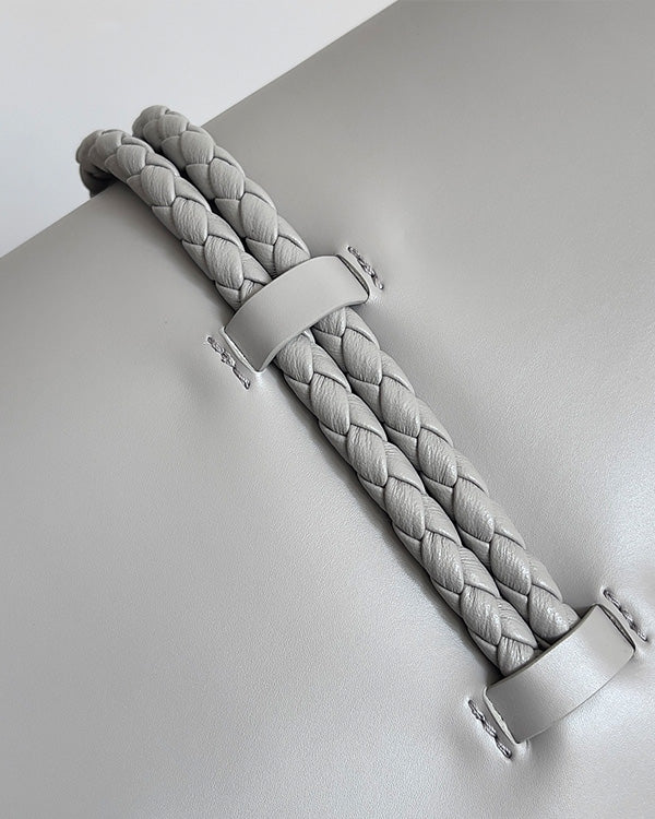 Borsa a tracolla BV Liberta con fibbia, 30 cm, in pelle di vacchetta grigio argento