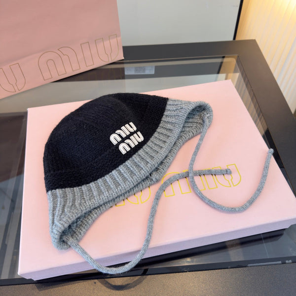 Miu Knitted Earmuff Cap 477560