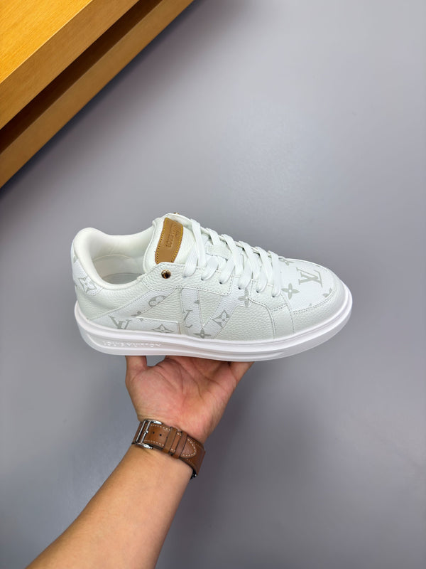LV high-quality casual white sneakers 194599