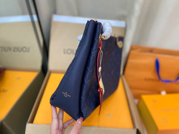 SURENE MM 36CM MONOGRAMMA BLU PELLE DI VITELLO GRANULATA