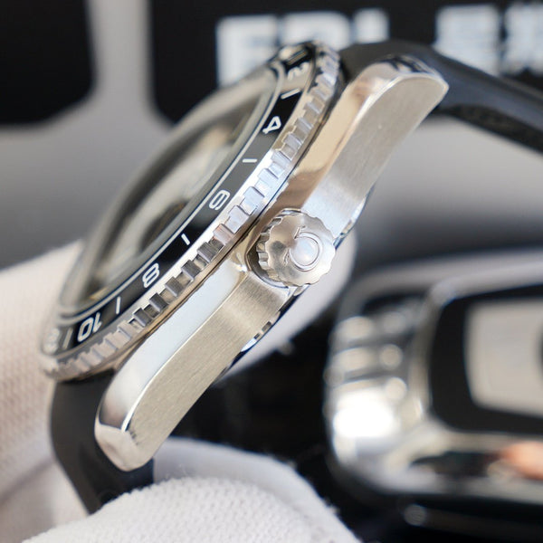 SEAMASTER PLANET OCEAN 600 GMT CASSA IN ACCIAIO 