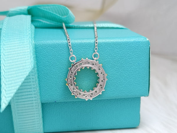COLLANA CON SEDICI PIETRE