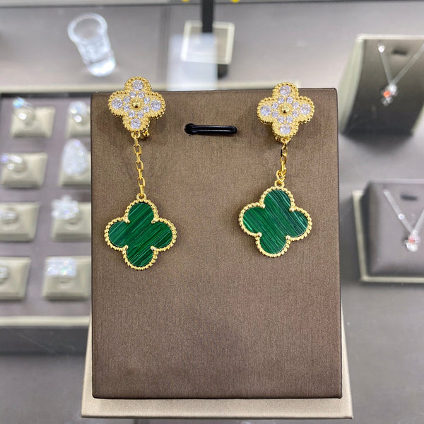 ORECCHINI IN ORO CON DIAMANTI E 2 MOTIVI CLOVER
