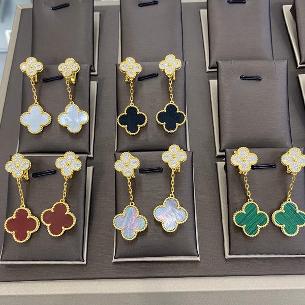 ORECCHINI IN ORO CON DIAMANTI E 2 MOTIVI CLOVER