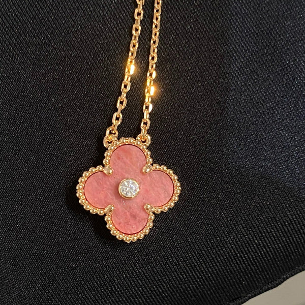 COLLANA IN ORO ROSA CON 1 DIAMANTE E RODONITE CLOVER