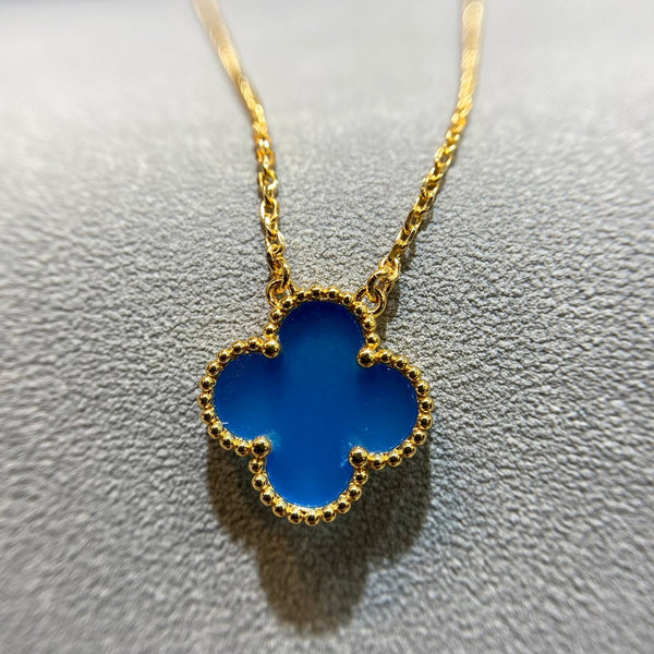 COLLANA TURCHESE CON PEDANTE A TRIFOGLIO