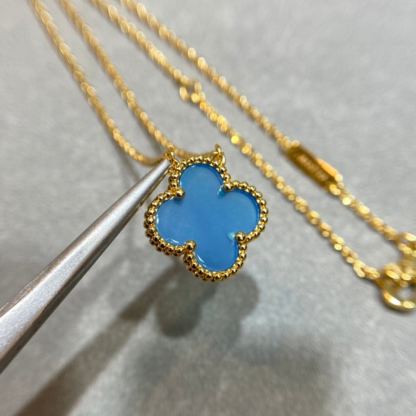 COLLANA TURCHESE CON PEDANTE A TRIFOGLIO