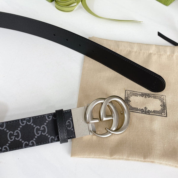 DOUBLE G SILVER BUCKLE 38MM BLACK LEATHER GREY MONOGRAM