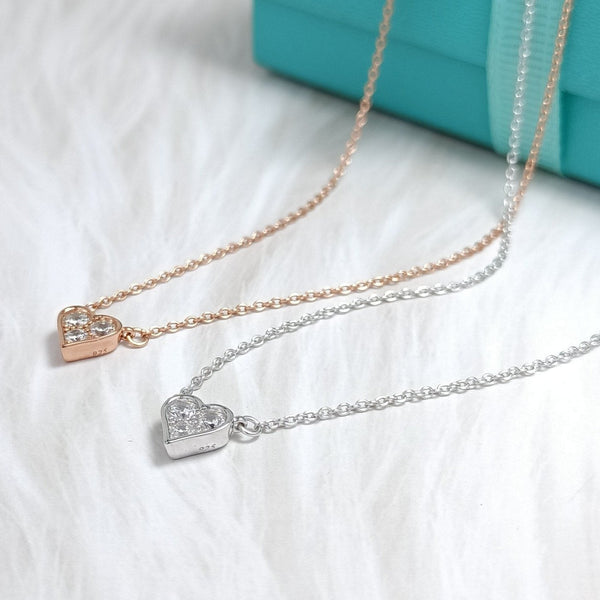COLLANA CON PEDANTE A CUORE E 3 DIAMANTI