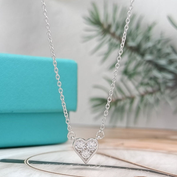 COLLANA CON PEDANTE A CUORE E 3 DIAMANTI