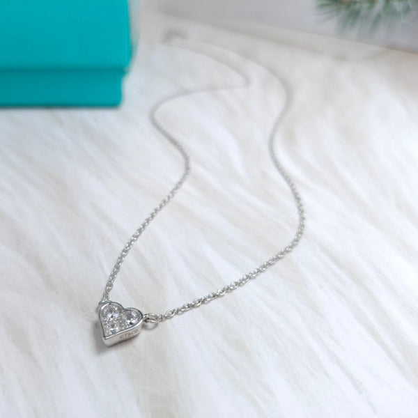 COLLANA CON PEDANTE A CUORE E 3 DIAMANTI