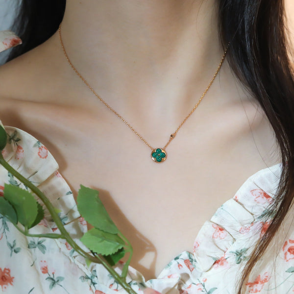 COLLANA CON PEDANTE SOLE IN ORO ROSA E 1 DIAMANTE