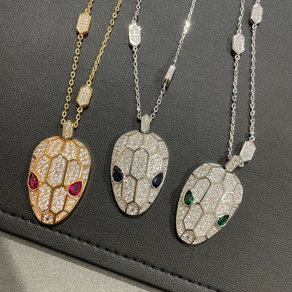 COLLANA CON PEDANTE SERPENTI E DIAMANTI