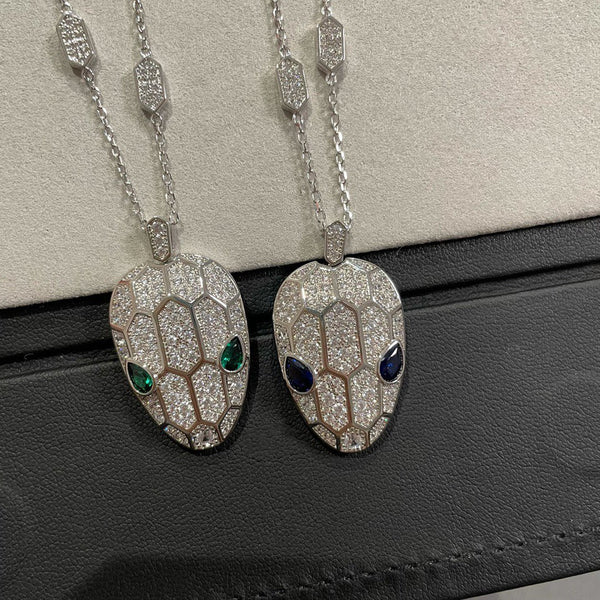 COLLANA CON PEDANTE SERPENTI E DIAMANTI