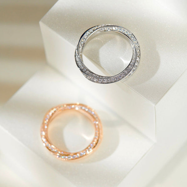 ANELLO CON DIAMANTI A SPIRALE