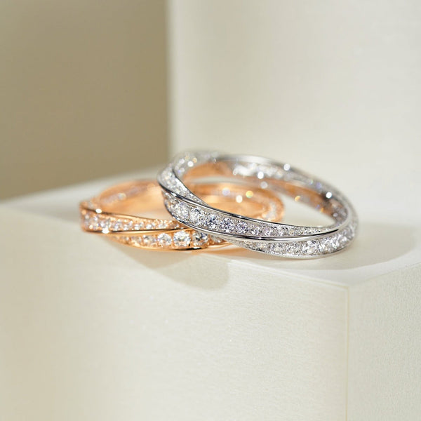 ANELLO CON DIAMANTI A SPIRALE